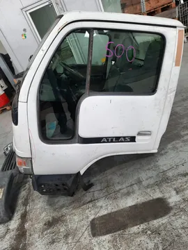 КАБИНА НА NISSAN ATLAS H4F23