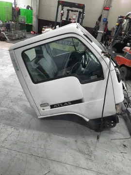 КАБИНА НА NISSAN ATLAS H4F23