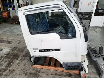 КАБИНА НА NISSAN ATLAS H2F23 KA20DE