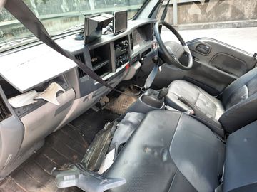 КАБИНА НА ISUZU ELF NHS85