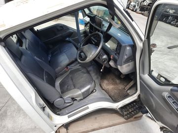 КАБИНА НА ISUZU ELF NHS85
