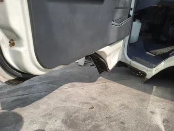 КАБИНА НА TOYOTA HIACE YH81