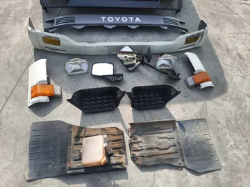 КАБИНА НА TOYOTA HIACE YH81