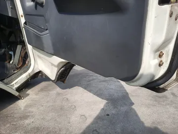 КАБИНА НА TOYOTA HIACE YH81