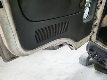 КАБИНА НА NISSAN ATLAS R2F23 QD32