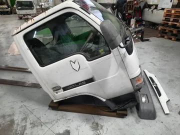КАБИНА НА NISSAN ATLAS R2F23 QD32