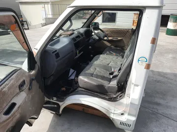 КАБИНА НА NISSAN VANETTE SK22LN R2