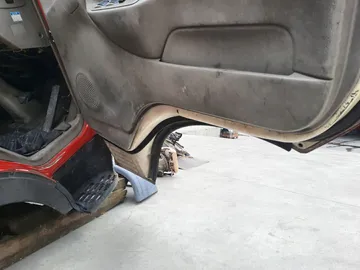 КАБИНА НА TOYOTA DYNA XZU420
