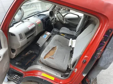 КАБИНА НА TOYOTA DYNA XZU420