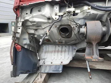 КАБИНА НА TOYOTA DYNA XZU420