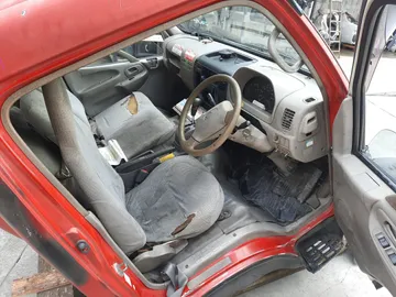 КАБИНА НА TOYOTA DYNA XZU420