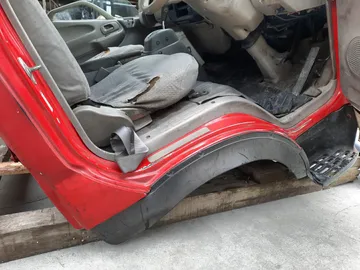 КАБИНА НА TOYOTA DYNA XZU420