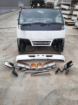КАБИНА НА ISUZU ELF NHR69 4JG2