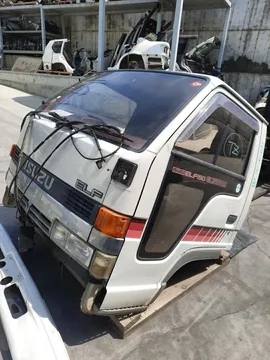 КАБИНА НА ISUZU ELF NHR55