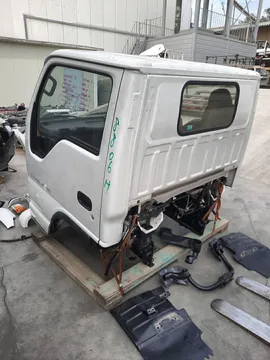 КАБИНА НА ISUZU ELF NKR66