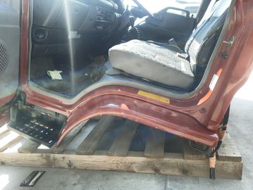 КАБИНА НА NISSAN ATLAS AKR81 4HL1