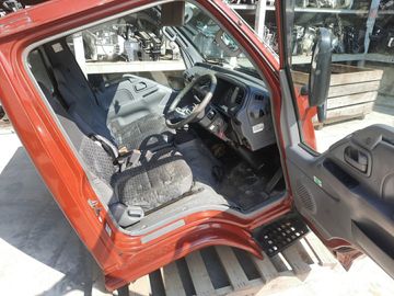 КАБИНА НА NISSAN ATLAS AKR81 4HL1