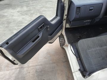 КАБИНА НА TOYOTA DYNA YY201