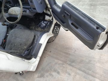 КАБИНА НА TOYOTA DYNA YY201
