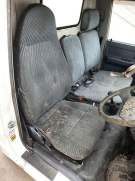 КАБИНА НА TOYOTA DYNA YY201