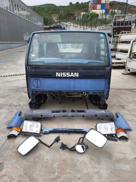КАБИНА НА NISSAN ATLAS F23 TD27