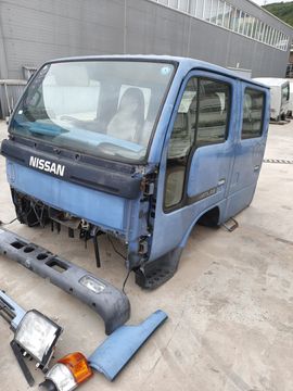 КАБИНА НА NISSAN ATLAS F23 TD27