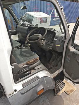 КАБИНА НА MITSUBISHI FUSO FH21G 6M61