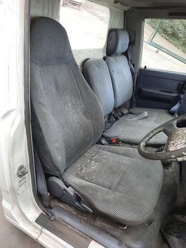 КАБИНА НА TOYOTA DYNA YY201