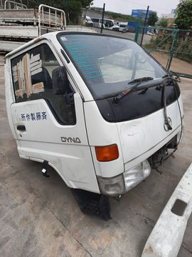 КАБИНА НА TOYOTA DYNA YY201