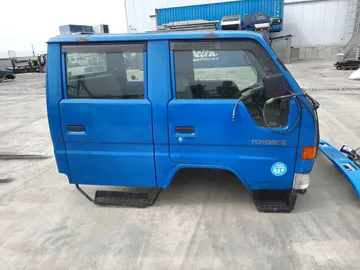 КАБИНА НА TOYOTA TOYOACE LY132