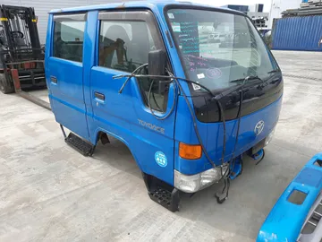 КАБИНА НА TOYOTA TOYOACE LY132