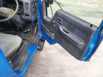 КАБИНА НА TOYOTA TOYOACE LY132