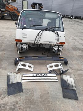 КАБИНА НА NISSAN ATLAS TF22