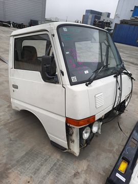 КАБИНА НА NISSAN ATLAS TF22