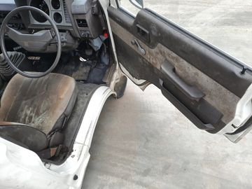 КАБИНА НА NISSAN ATLAS TF22