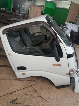 КАБИНА НА TOYOTA DYNA LY230 5L