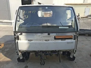 КАБИНА НА NISSAN ATLAS P8F23 TD27
