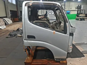 КАБИНА НА TOYOTA TOYOACE LY230 5L