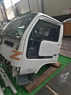 КАБИНА НА NISSAN ATLAS F23 TD25