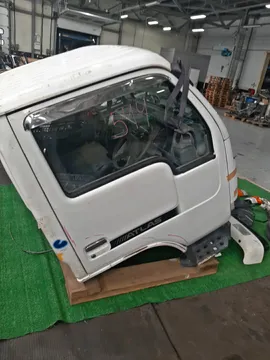КАБИНА НА NISSAN ATLAS F23 TD25