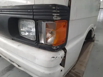 КАБИНА НА MAZDA BONGO SE28T R2