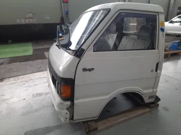 КАБИНА НА MAZDA BONGO SE28T R2