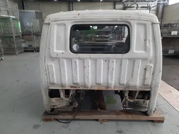 КАБИНА НА MAZDA BONGO SE28T R2