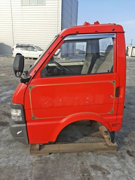 КАБИНА НА NISSAN VANETTE SE88MN F8