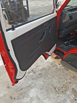 КАБИНА НА NISSAN VANETTE SE88MN F8