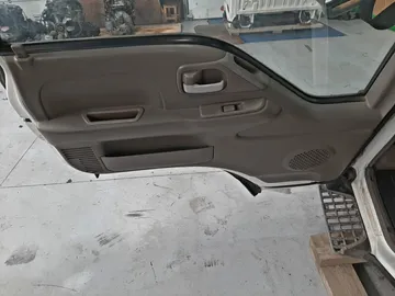 КАБИНА НА ISUZU ELF NHR69 4JG2