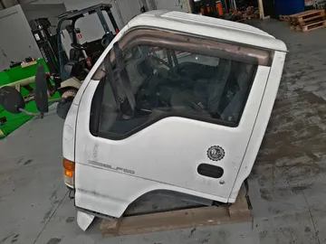 КАБИНА НА ISUZU ELF NHR69 4JG2