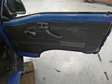 КАБИНА НА NISSAN VANETTE SE28TN R2