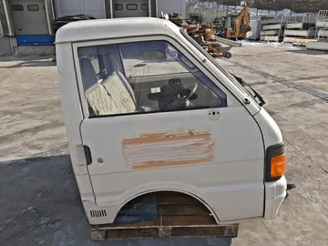 КАБИНА НА MAZDA BONGO SE88T F8