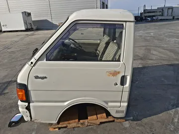 КАБИНА НА MAZDA BONGO SE88T F8